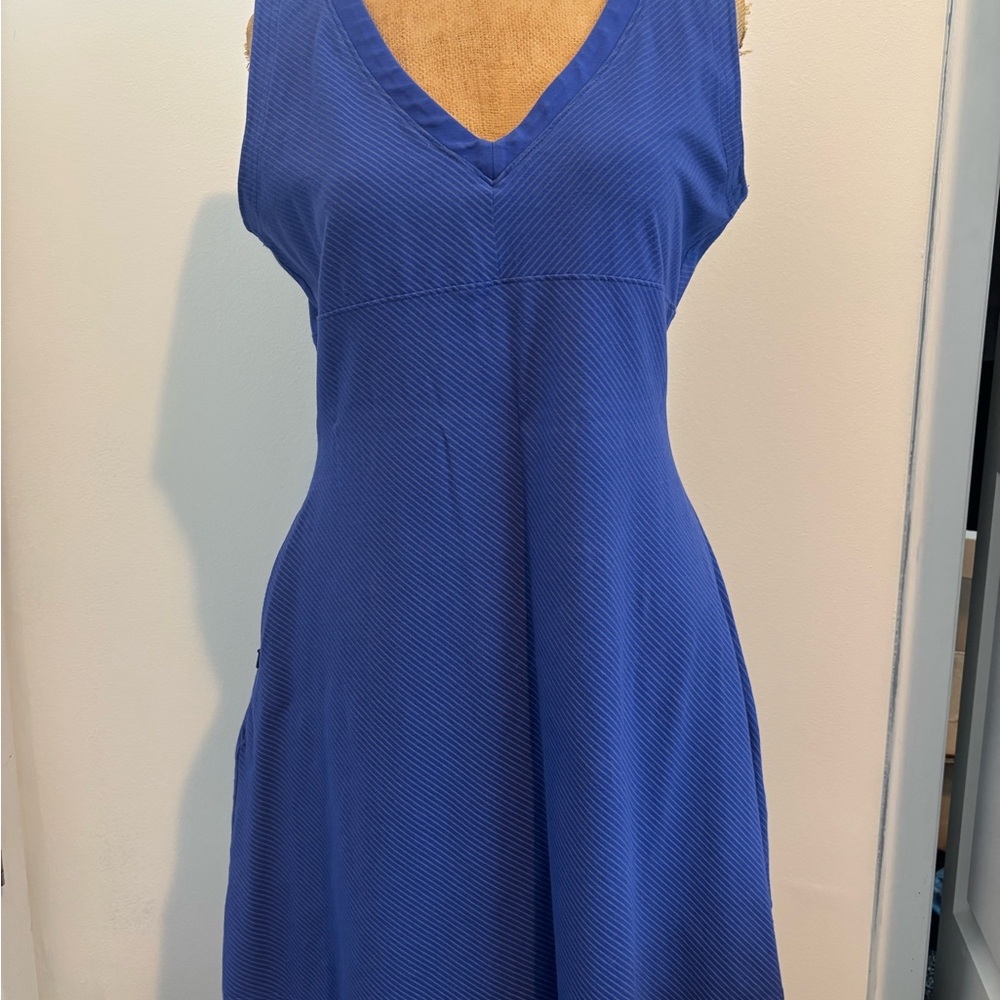 Mountain Hardwear Blue dress very flattering